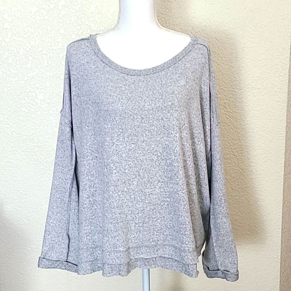 BKE Super soft and stretchy grey sweater, size L